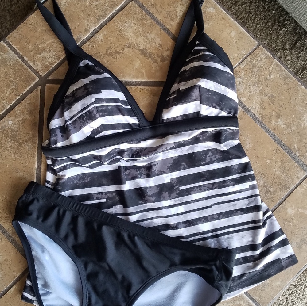 2-Piece Champion C9 Tankini Set M (8-10)